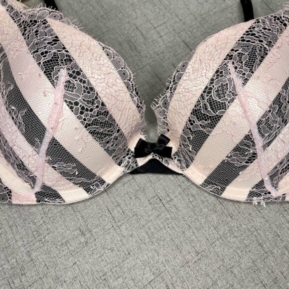 Victoria’s Secret Pink Lace Very Sexy Push Up Bra 34C - Picture 4 of 5